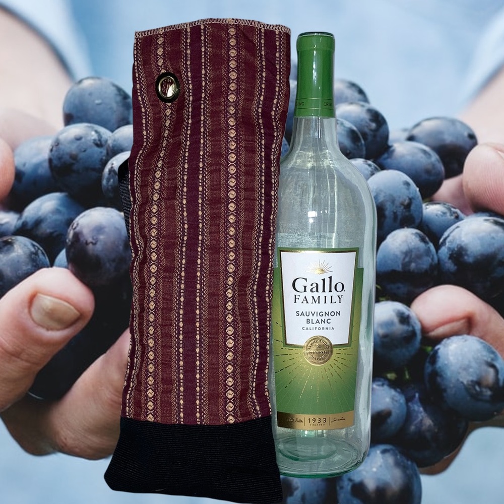 Wine Bottle Fabric Gift Bag With Fabric Ribbon for Tying